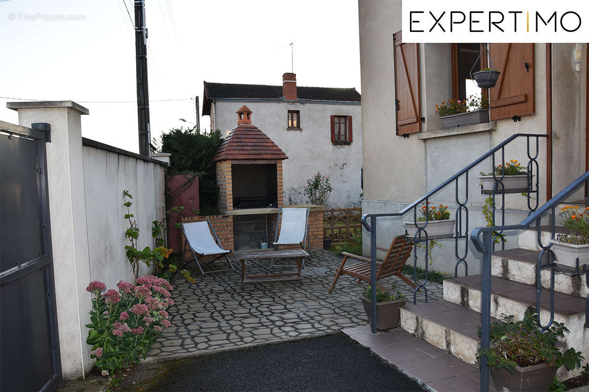 Maison à SAINT-ELOY-LES-MINES