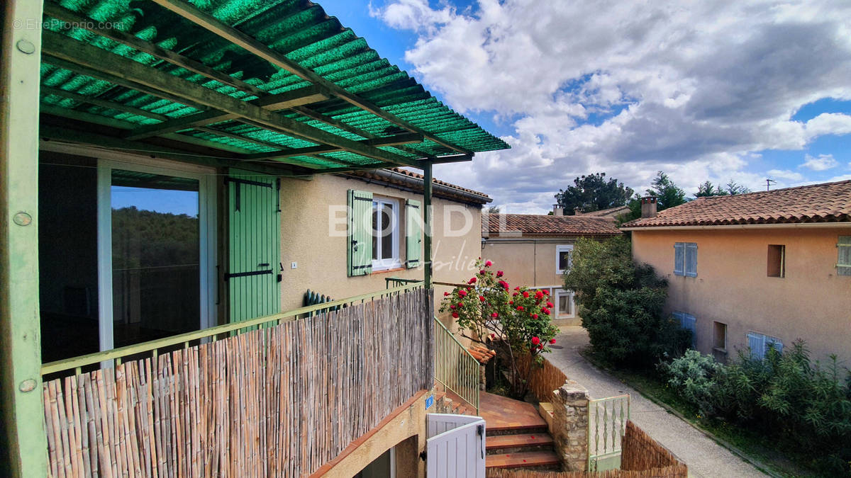 Maison à LA BASTIDE-DES-JOURDANS