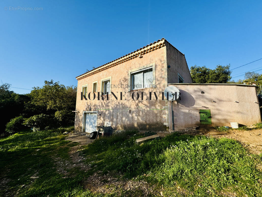 Maison à GINASSERVIS