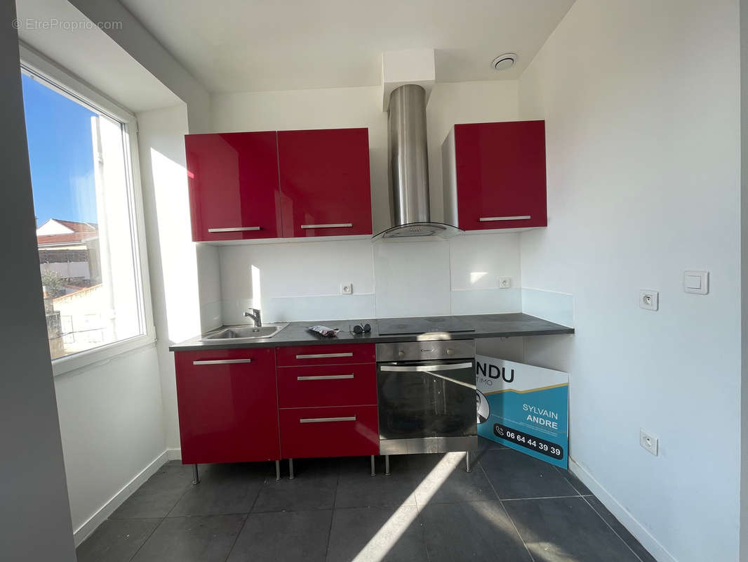 Appartement à MARSEILLE-4E