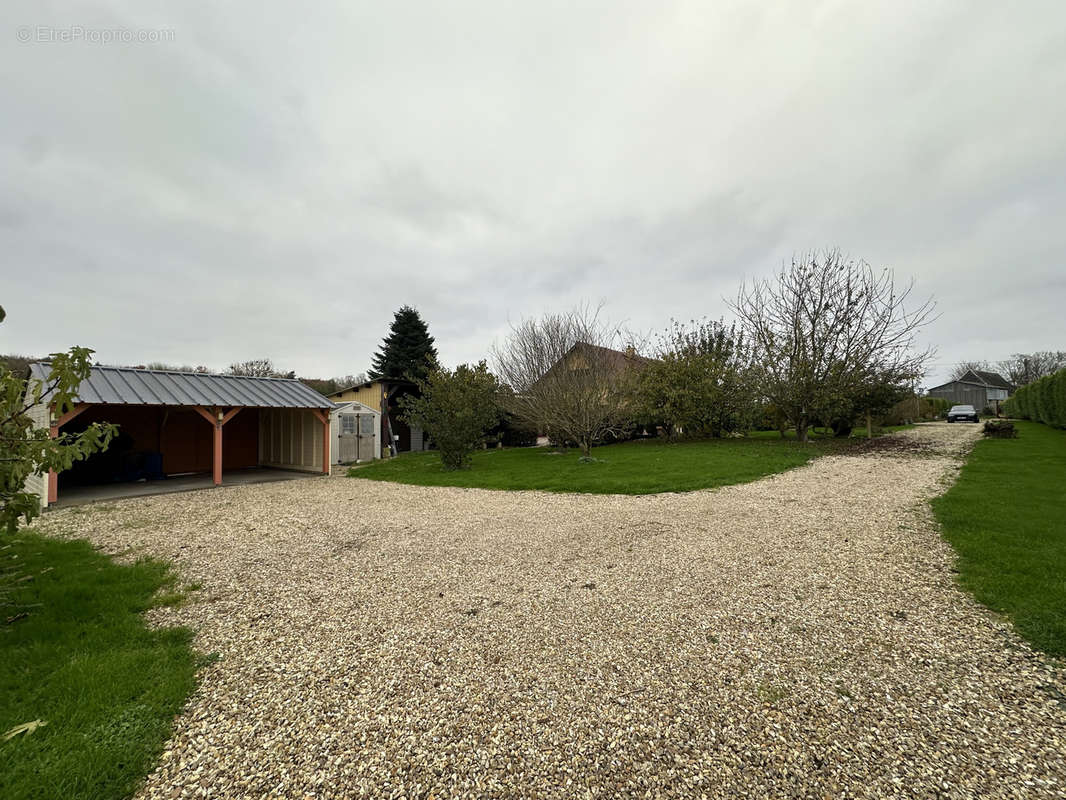 Maison à AMFREVILLE-LA-CAMPAGNE