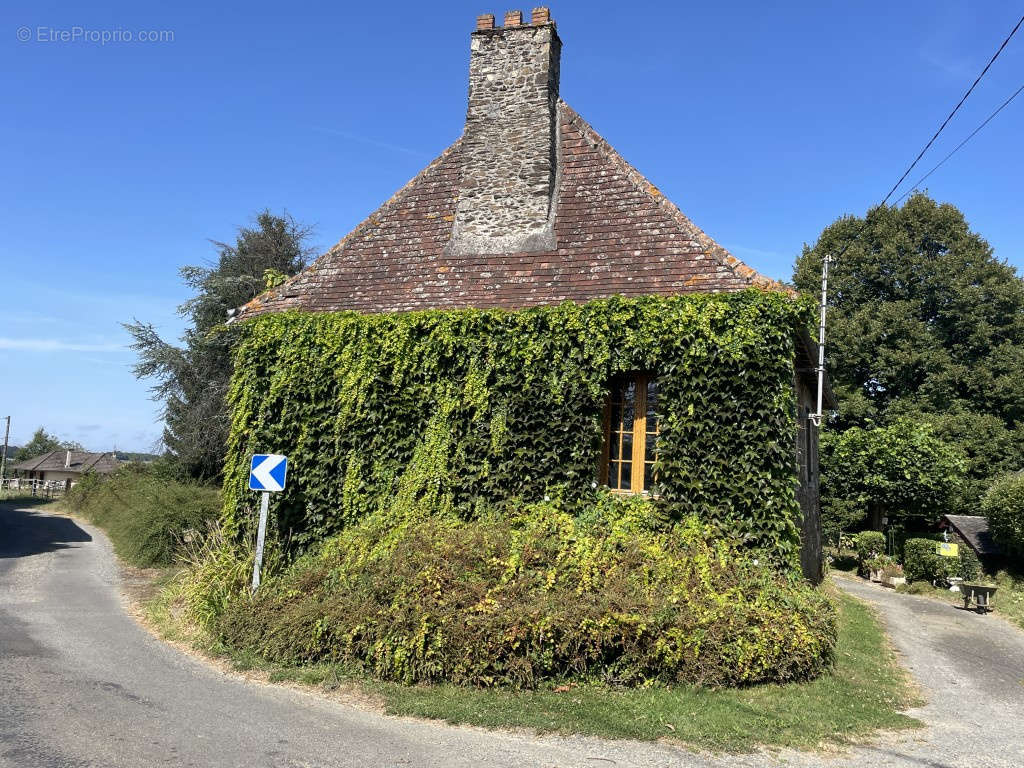 Maison à SAINT-SORNIN-LAVOLPS