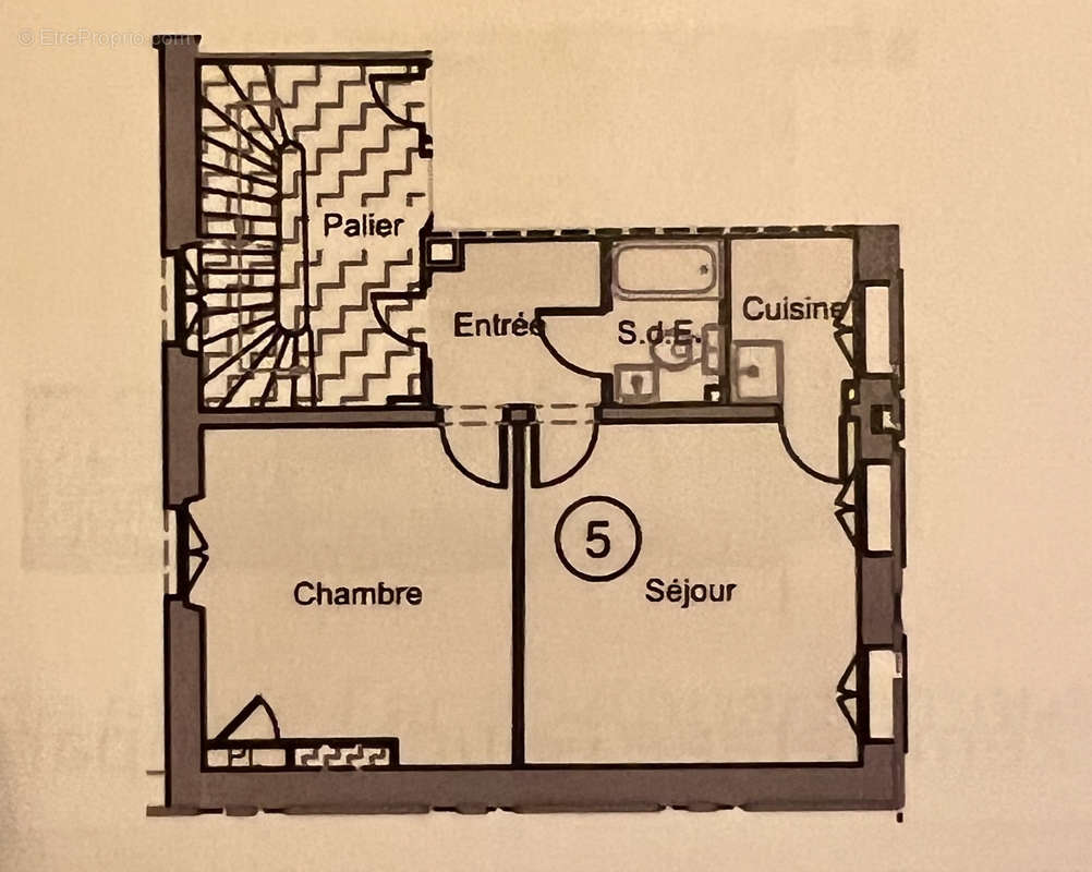 Appartement à SAINT-MAUR-DES-FOSSES