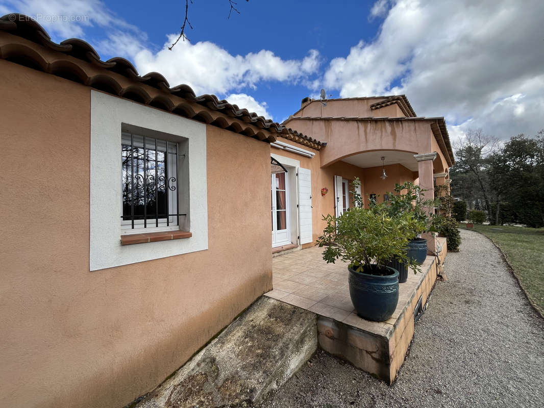 Maison à REGUSSE