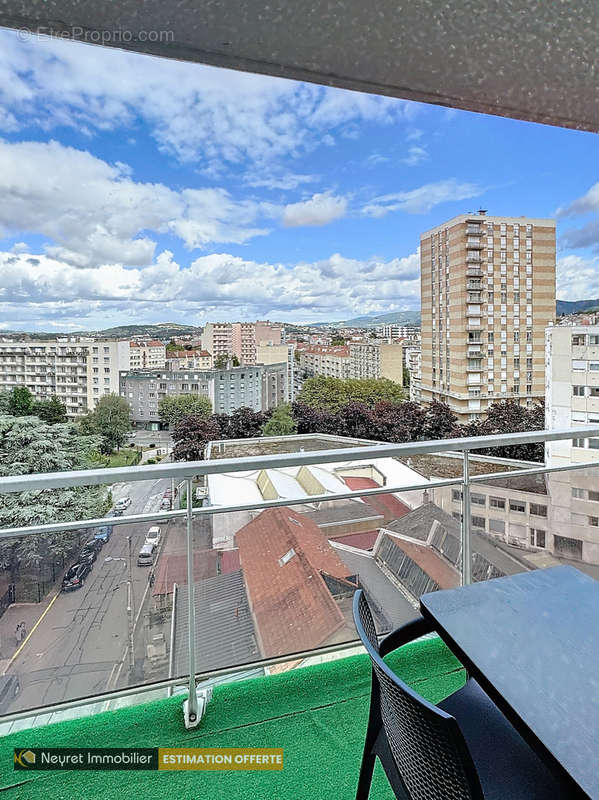 Appartement à SAINT-ETIENNE