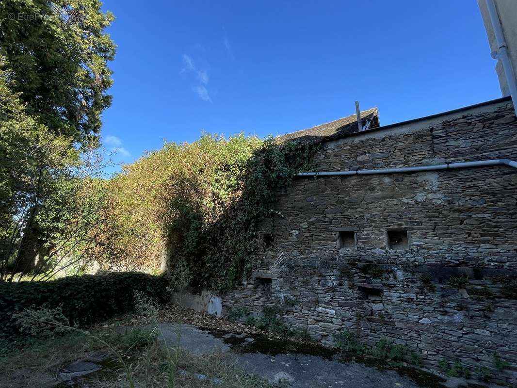 Maison à SAINT-YRIEIX-LA-PERCHE