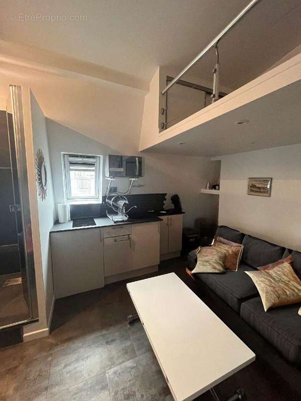 Appartement à PARIS-10E