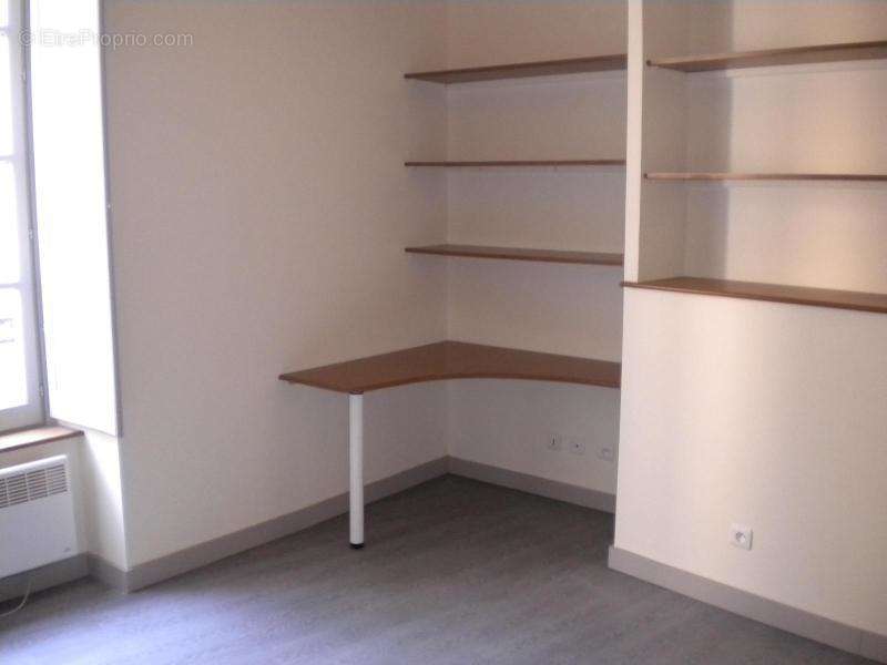   - Appartement à AUBENAS