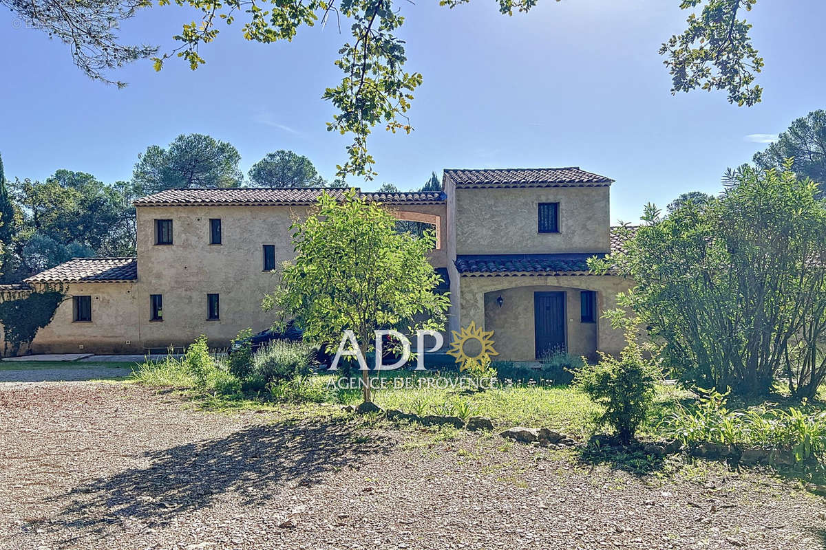 Maison à VALBONNE