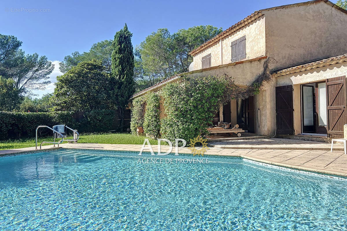 Maison à VALBONNE