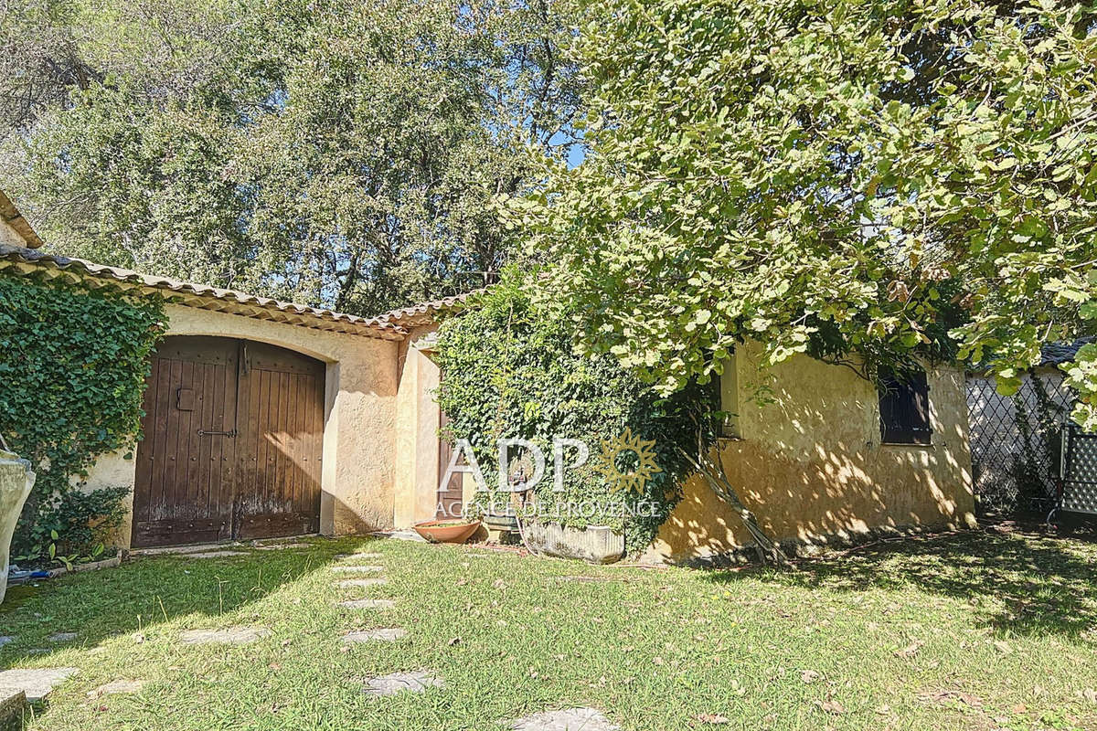 Maison à VALBONNE