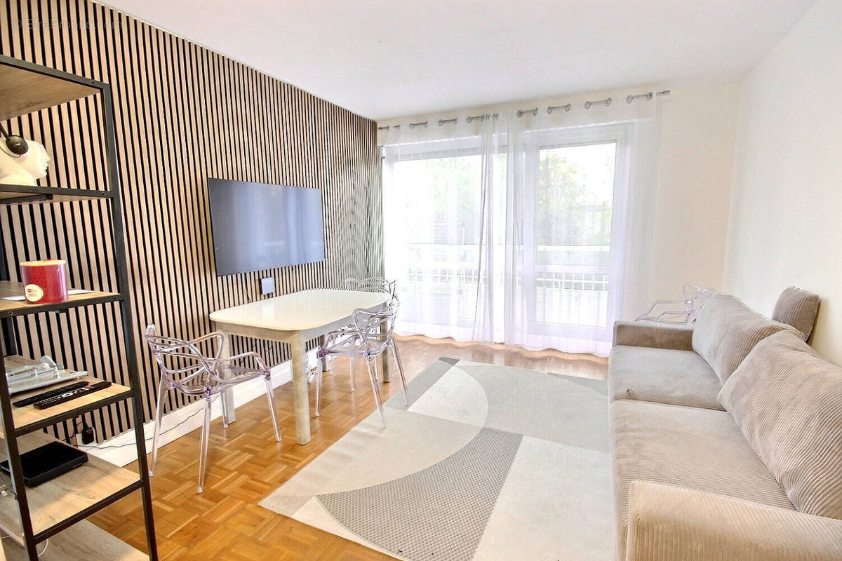 Appartement à FRESNES