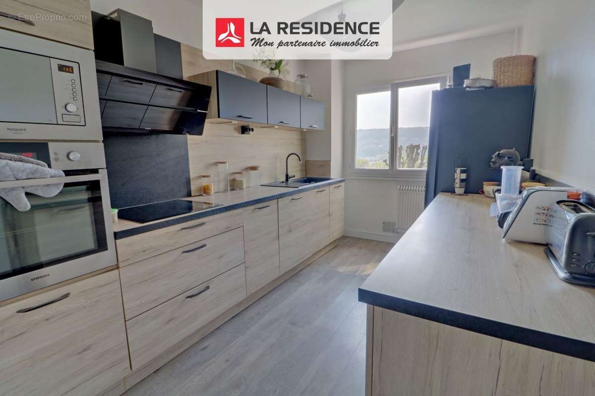 Appartement à DEVILLE-LES-ROUEN