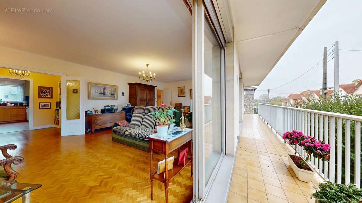 Appartement à LE RAINCY