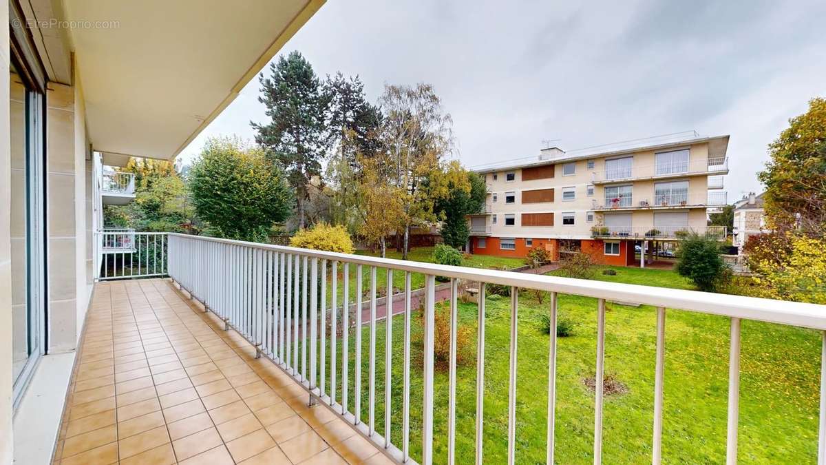 Appartement à LE RAINCY