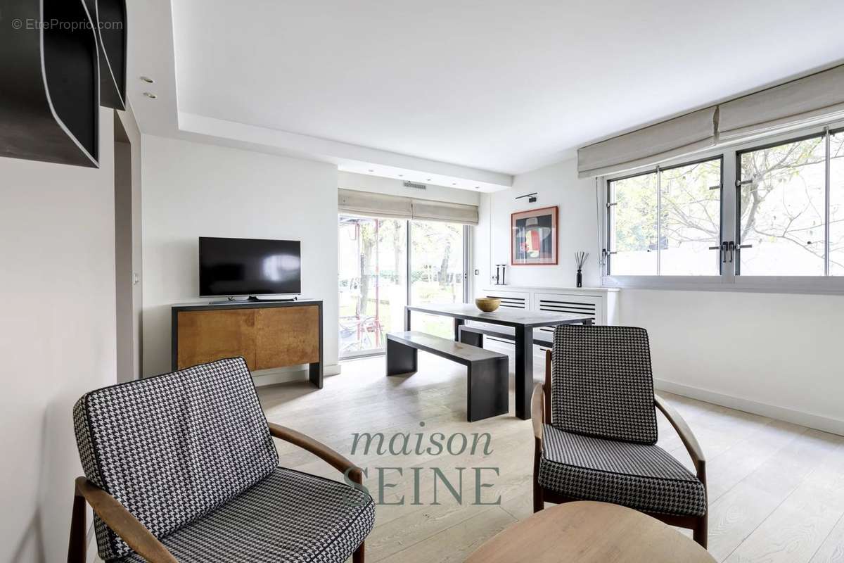 Appartement à NEUILLY-SUR-SEINE