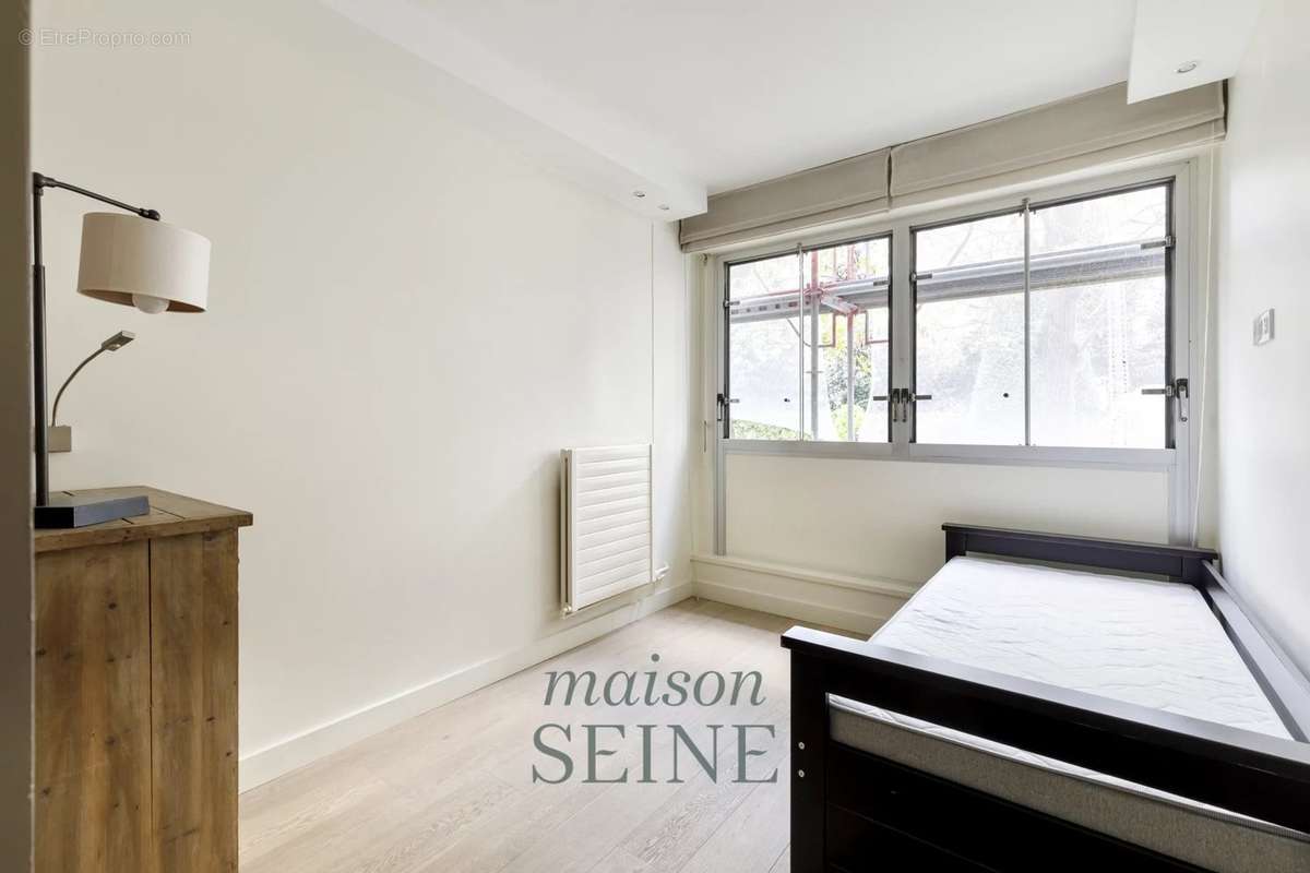 Appartement à NEUILLY-SUR-SEINE