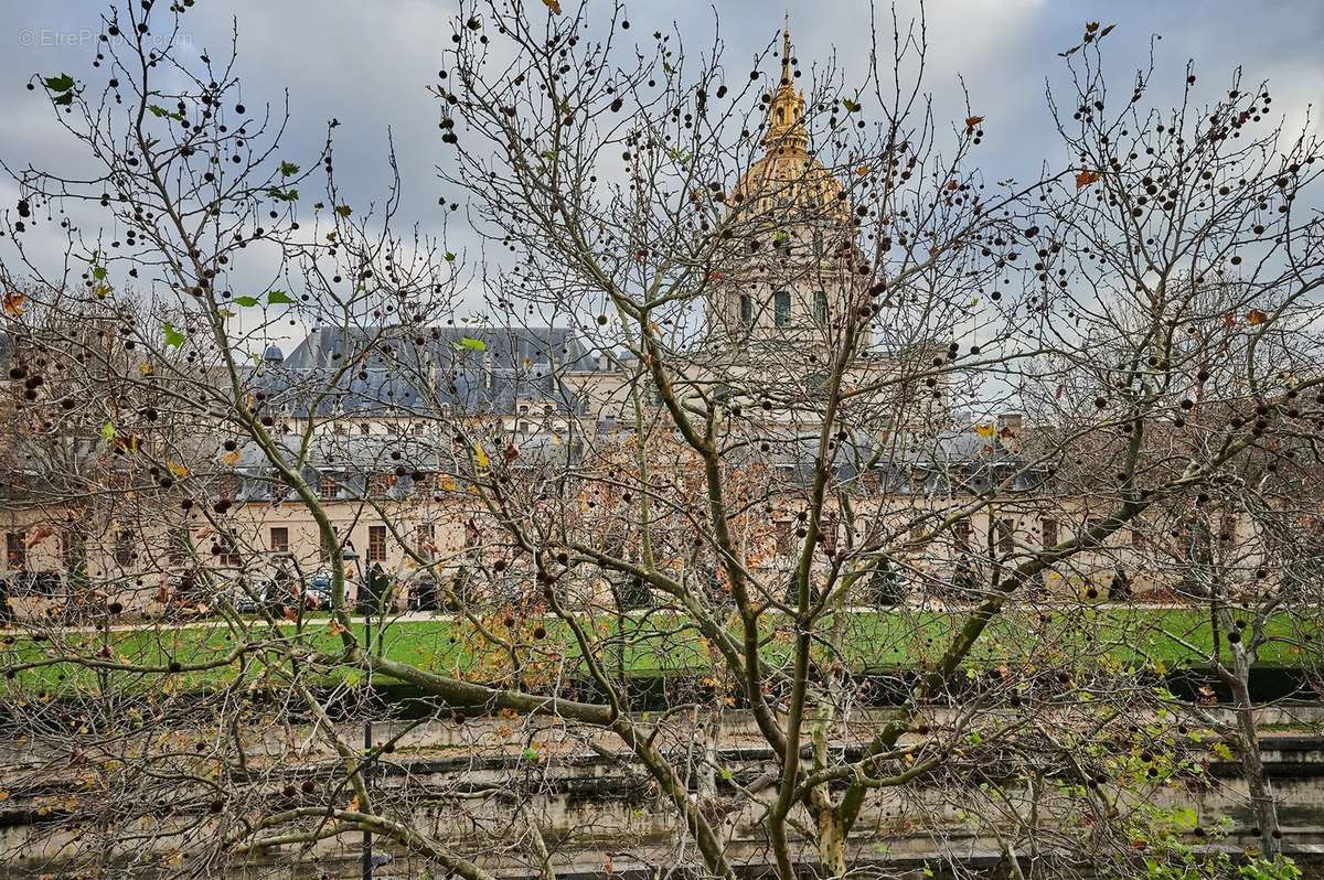 Appartement à PARIS-7E