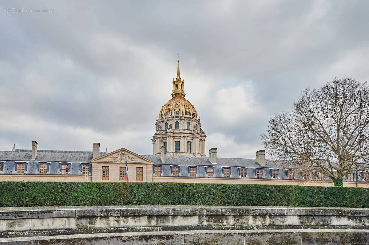 Appartement à PARIS-7E