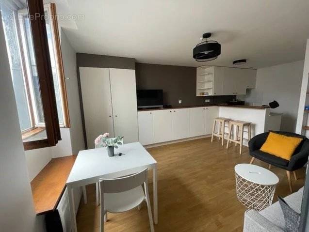 Appartement à PARIS-11E