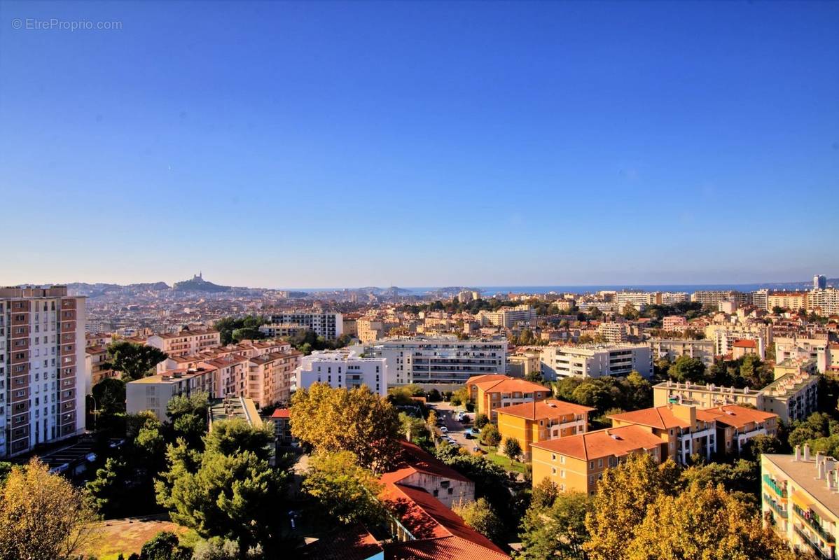 Appartement à MARSEILLE-4E