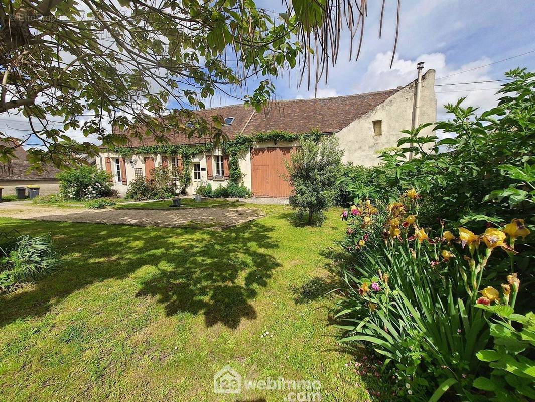 Une autre vue de la maison. - Maison à TREUZY-LEVELAY