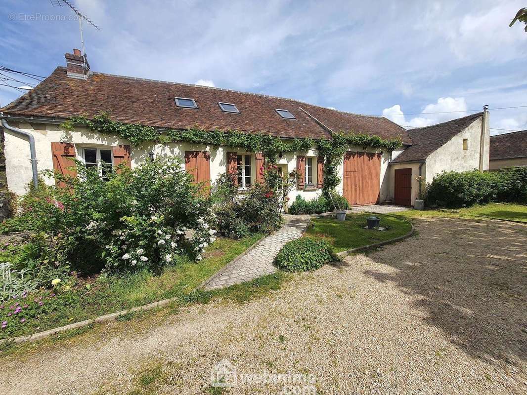 Venez découvrir cette charmante maison! - Maison à TREUZY-LEVELAY