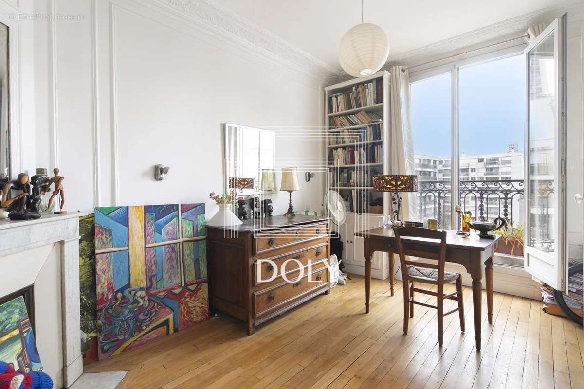 Appartement à PARIS-20E