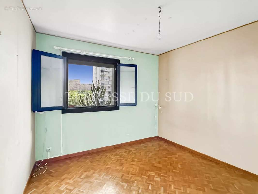 Appartement à MARSEILLE-7E