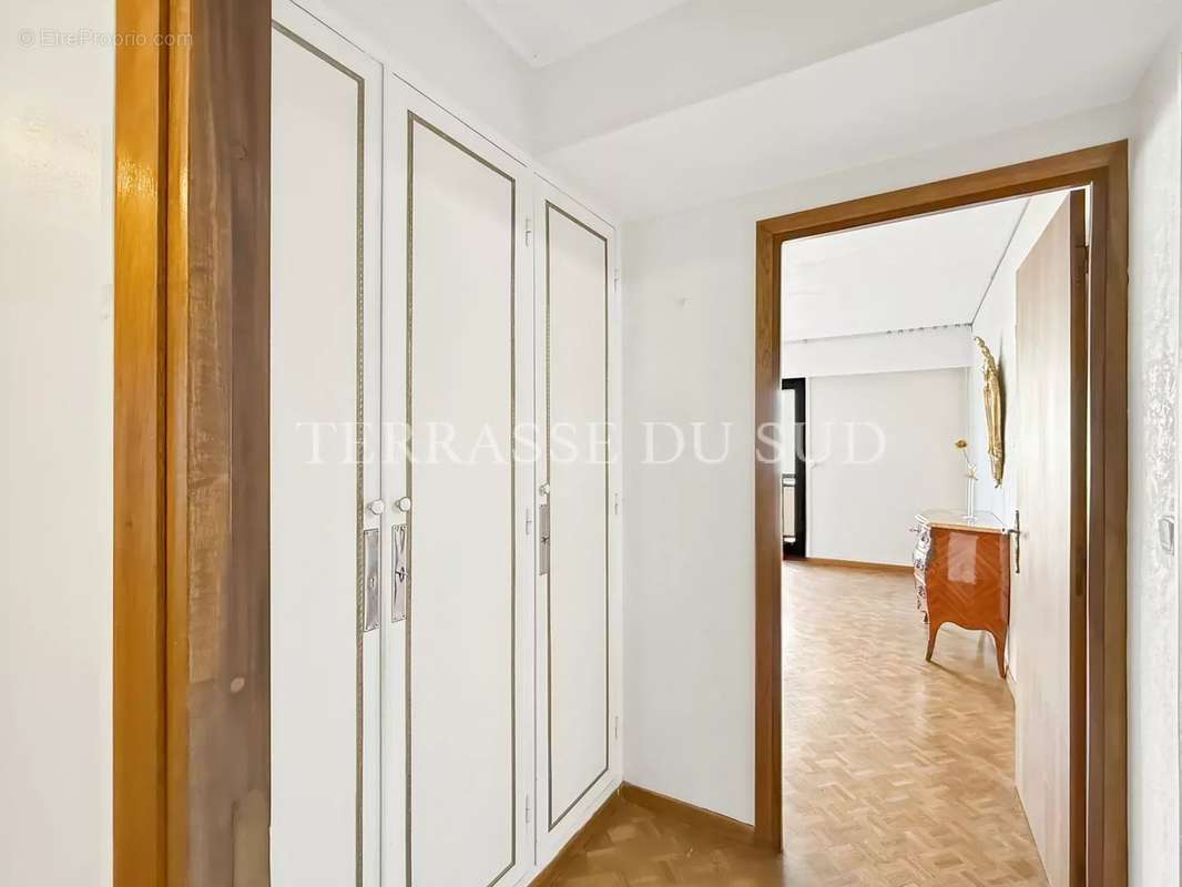 Appartement à MARSEILLE-7E