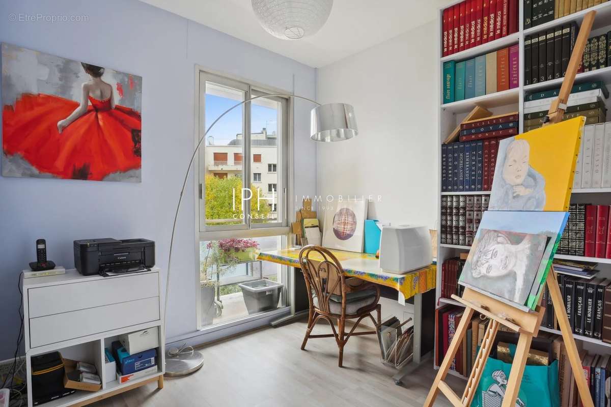 Appartement à LEVALLOIS-PERRET