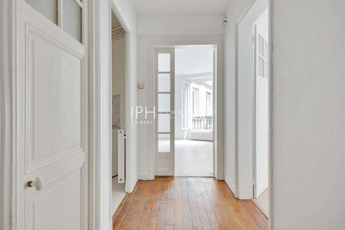 Appartement à NEUILLY-SUR-SEINE