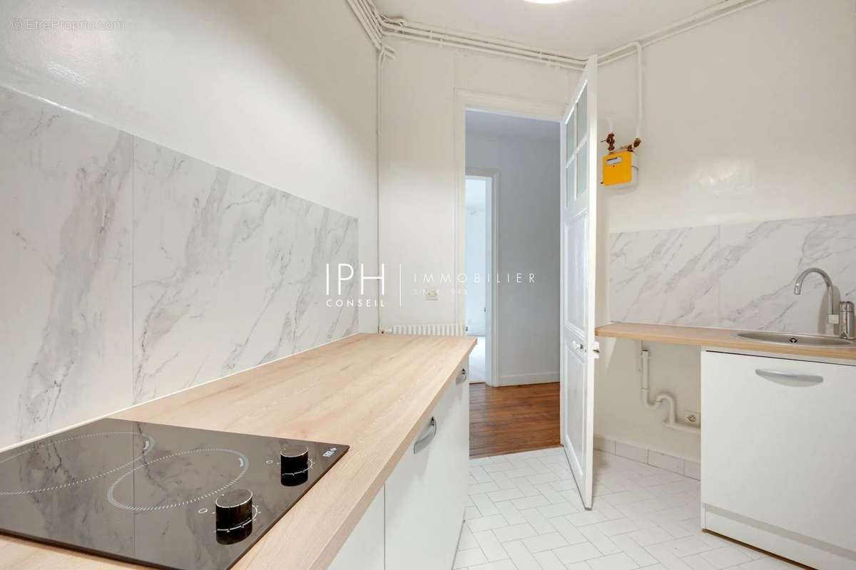 Appartement à NEUILLY-SUR-SEINE