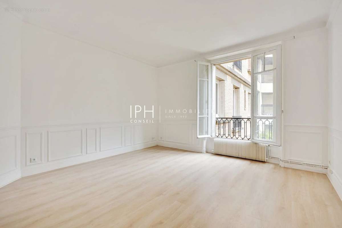 Appartement à NEUILLY-SUR-SEINE