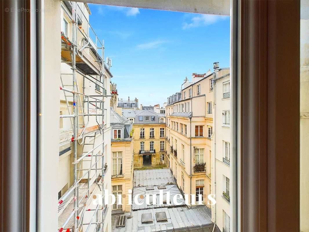 Appartement à PARIS-3E