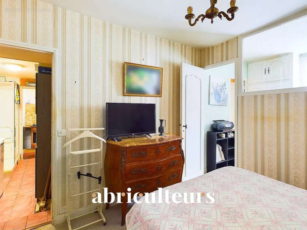 Appartement à PARIS-3E