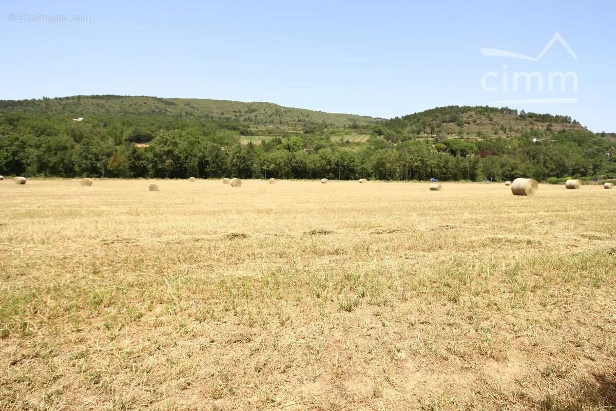 Terrain à COUIZA