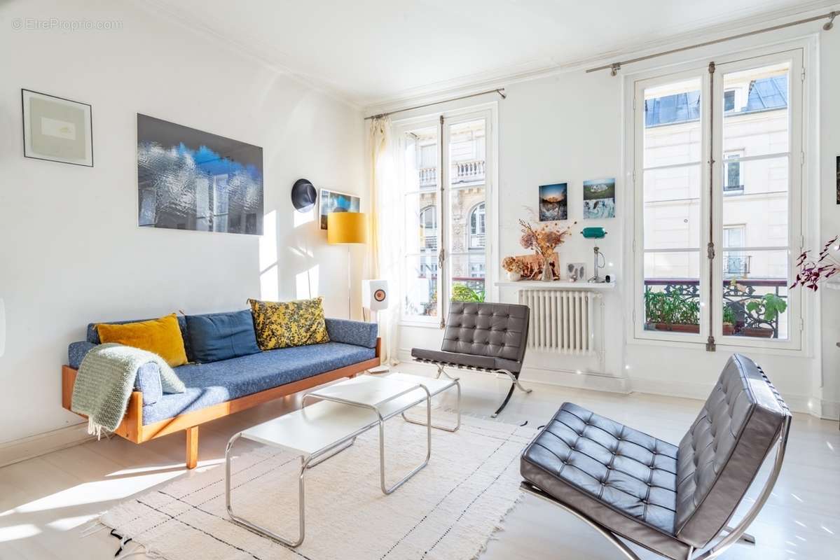 Appartement à PARIS-10E