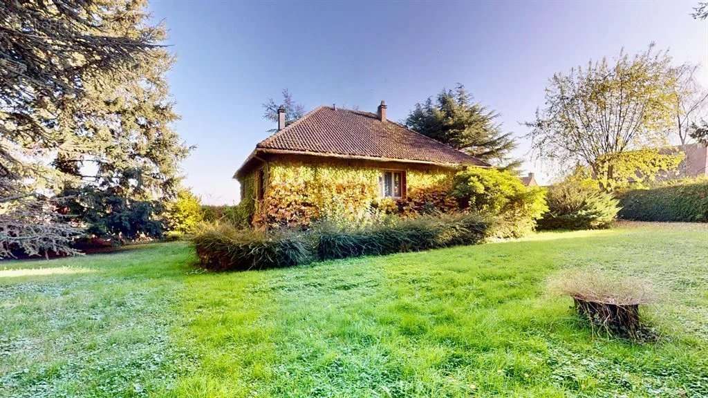 Maison à SAINT-ARNOULT-EN-YVELINES