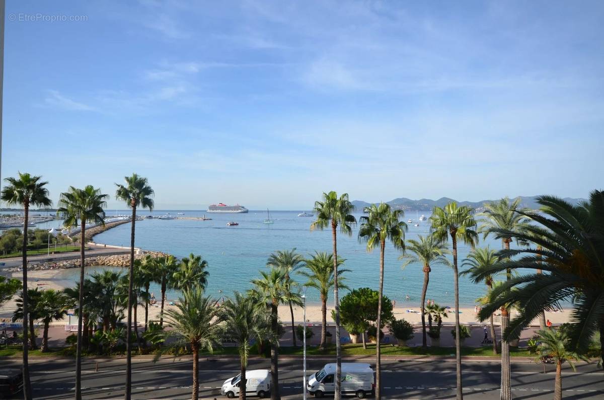 Appartement à CANNES