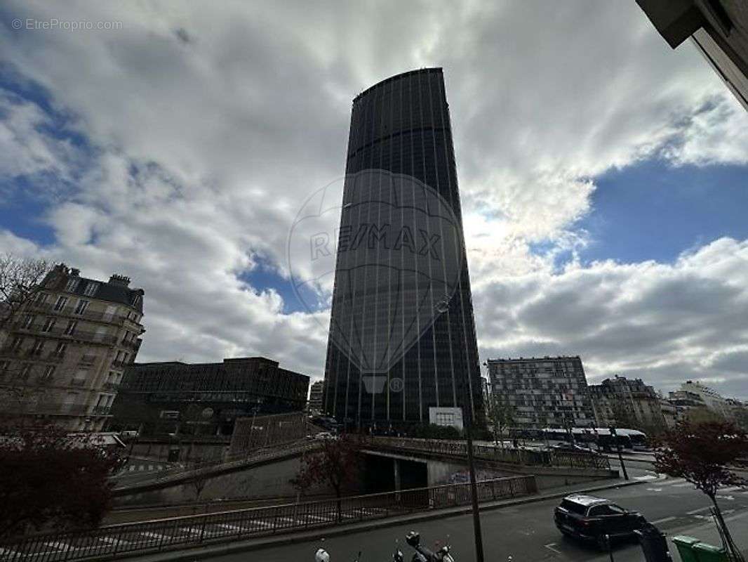 Parking à PARIS-15E