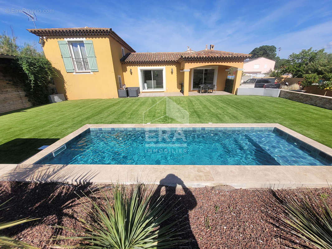 Maison à PUGET-SUR-ARGENS