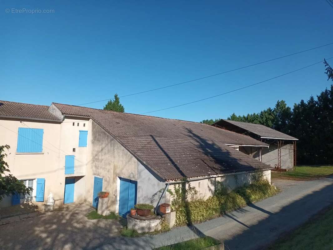 Maison à SAINT-PIERRE-DE-CLAIRAC