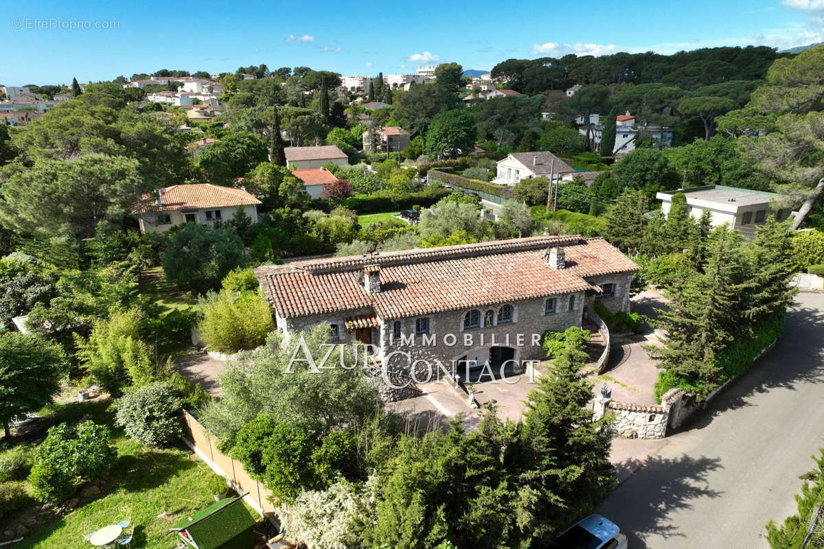 Maison à LE CANNET