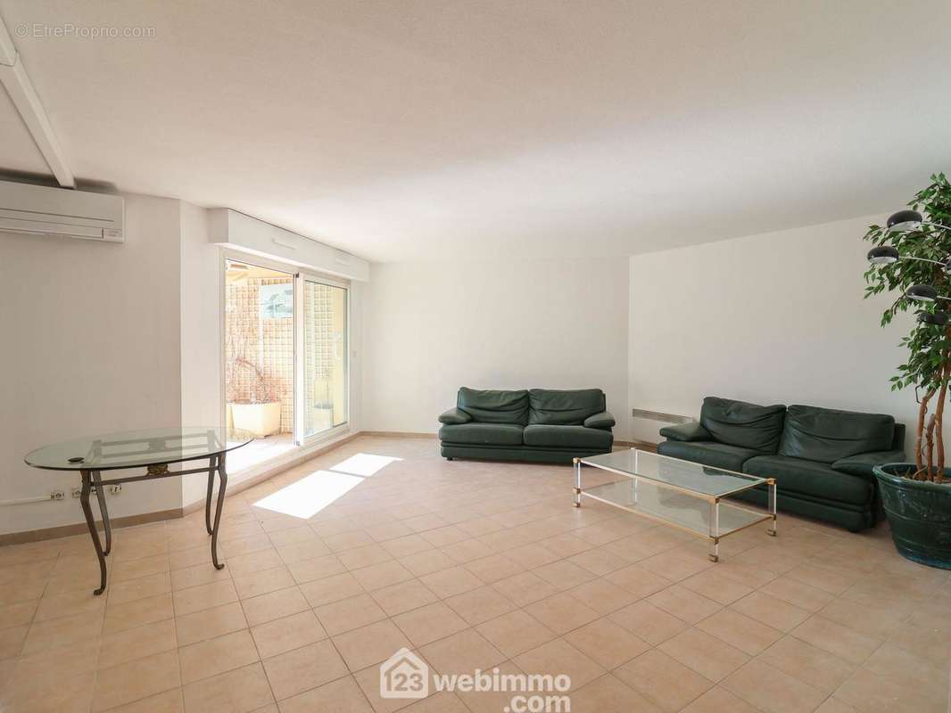 Appartement à MARSEILLE-9E