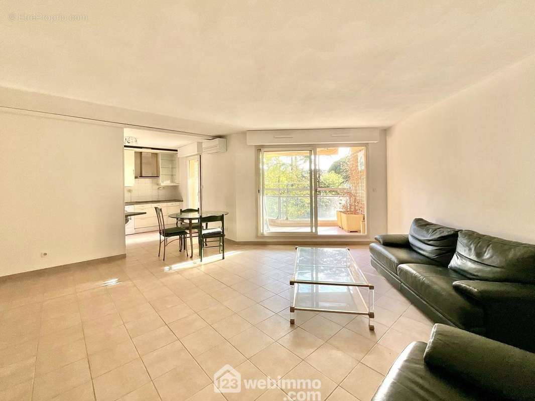 Appartement à MARSEILLE-9E