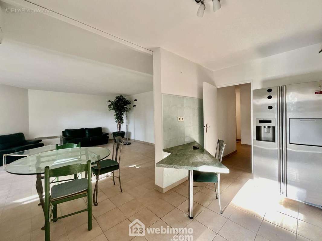 Appartement à MARSEILLE-9E