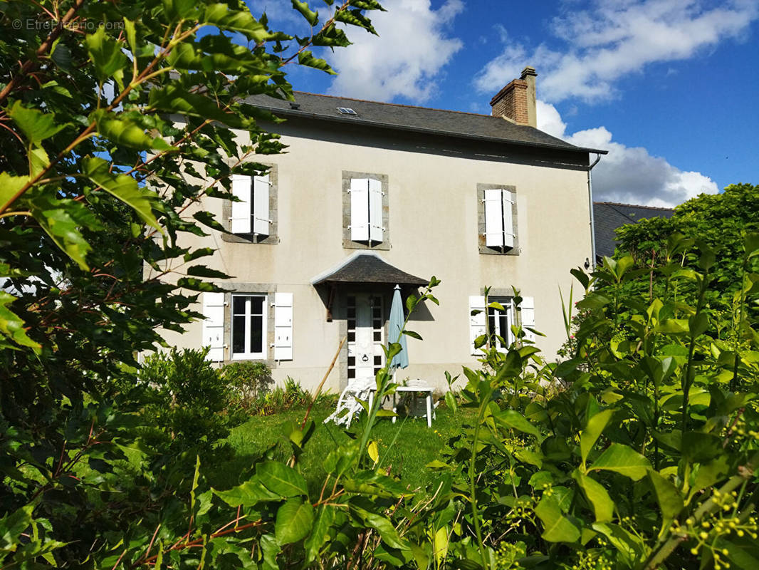 Maison à MAYENNE