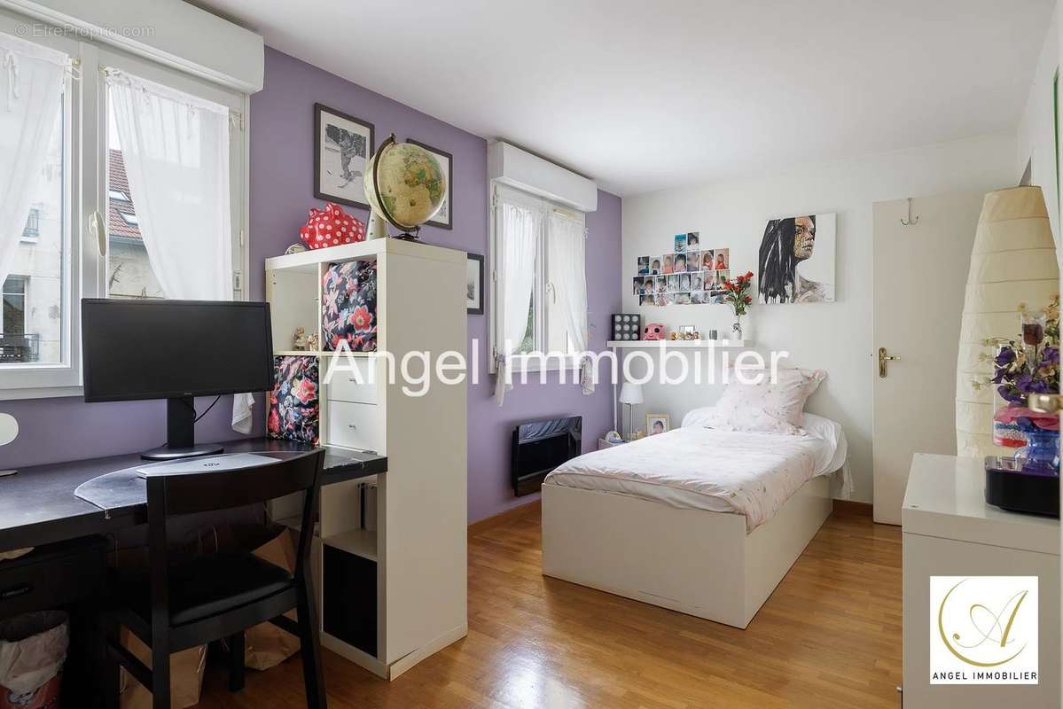 Appartement à CHARENTON-LE-PONT