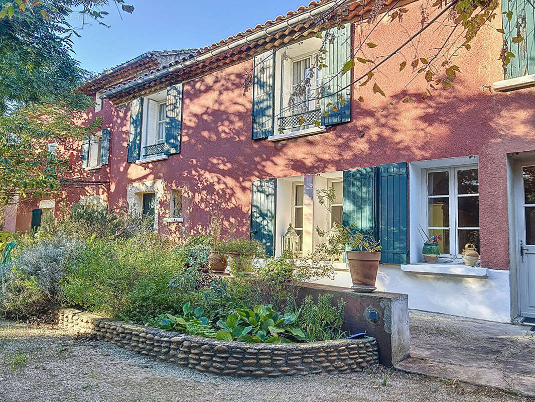 Maison à VILLENEUVE-LES-AVIGNON